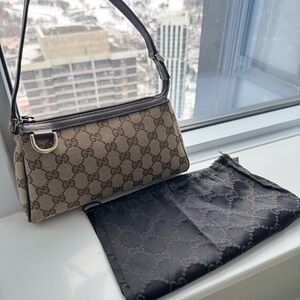 Vintage GUCCI Monogram Pochette